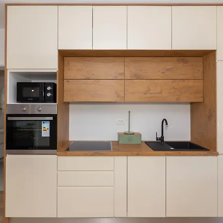 Sahara Apartment *