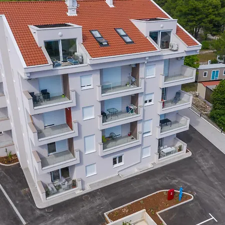 Sahara Apartment *